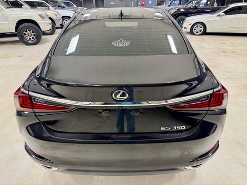Used 2019 Lexus ES 350 Ultra Luxury w/ Premium Package image 11