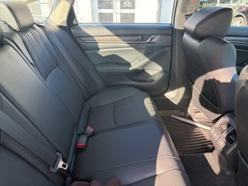 Used 2021 Honda Accord EX-L image 12