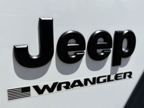 Used 2024 Jeep Wrangler Unlimited Sport AWD/4WD image 26