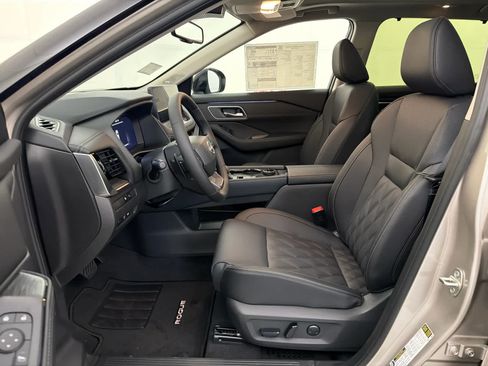 New 2026 Nissan Rogue Platinum w/ Platinum Premium Package AWD/4WD image 14