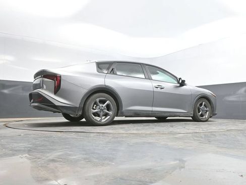 Used 2025 Kia K4 FWD image 46