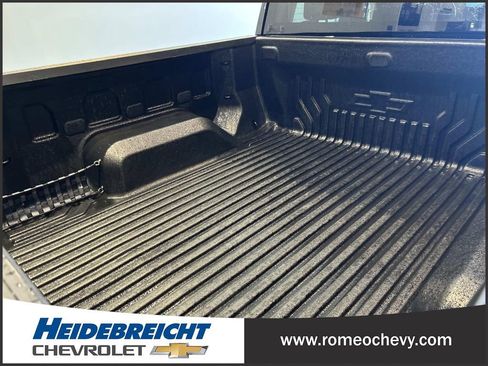Used 2024 Chevrolet Silverado 1500 LT AWD/4WD image 34