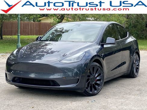Used 2024 Tesla Model Y Performance image 1