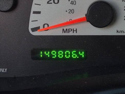 Used 2002 Ford F150 Lightning RWD image 14