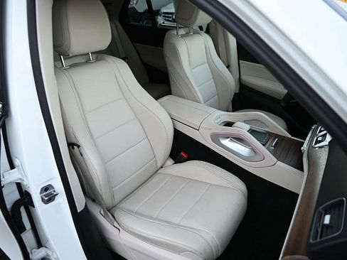 Certified 2024 Mercedes-Benz GLE 450 4MATIC image 8