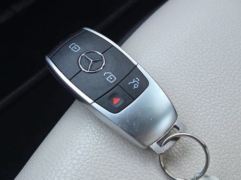 Used 2019 Mercedes-Benz A 220 A 220 4MATIC AWD 4dr Sedan image 32