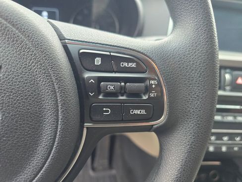 Used 2018 Kia Optima LX w/ 17" Alloy Wheels Package image 24