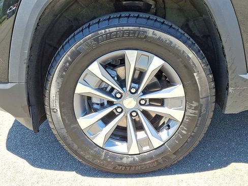 Used 2026 Chevrolet Equinox LT w/ Convenience Package II AWD/4WD image 8