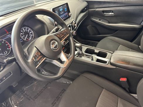 Used 2024 Nissan Sentra SV FWD image 9