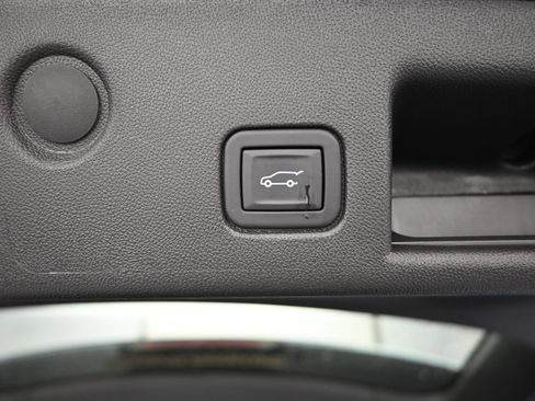 Used 2024 Chevrolet Equinox LT FWD image 27