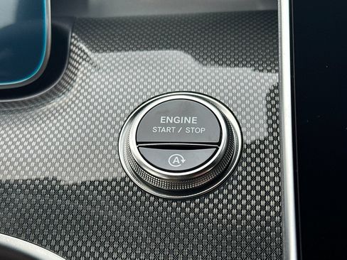 New 2026 Mercedes-Benz C 300 4MATIC Sedan image 21