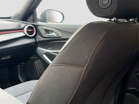 Used 2025 Chevrolet Trax RS w/ Driver Confidence Package image 23