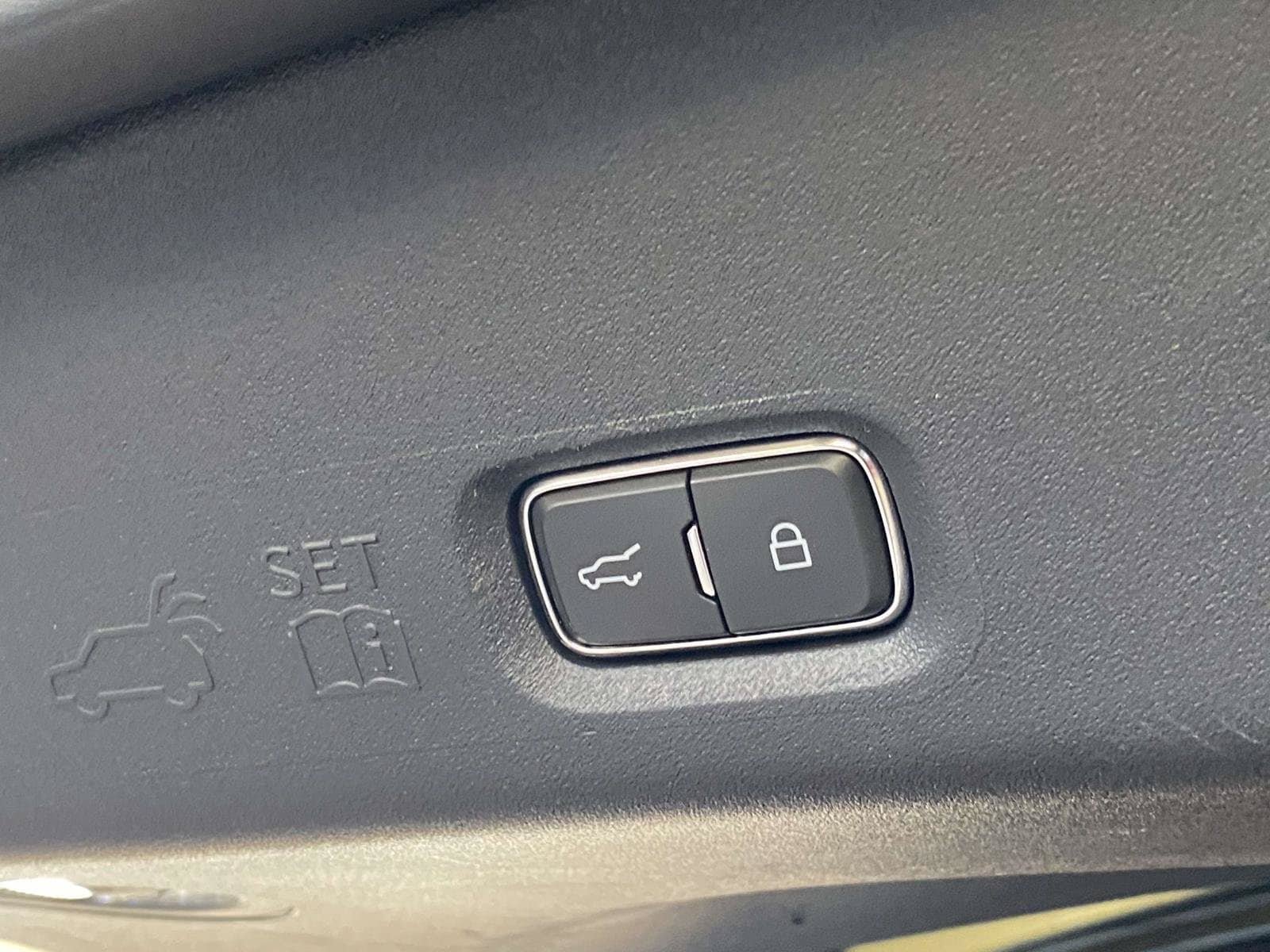 Certified 2025 Lincoln Navigator L Reserve AWD/4WD image 13