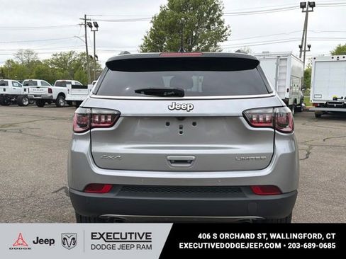 Used 2023 Jeep Compass Limited w/ Sun and Sound Group AWD/4WD image 6