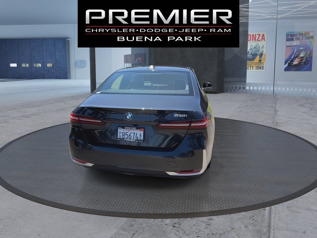 Used 2026 BMW 530i RWD image 7