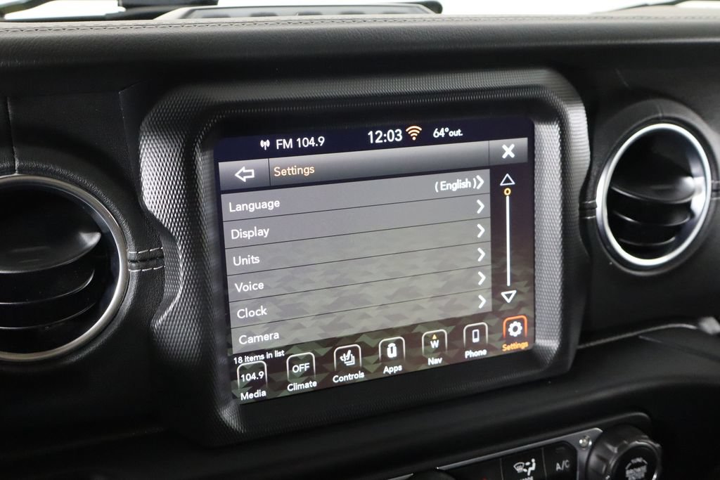 Used 2023 Jeep Wrangler Unlimited Sahara w/ Cold Weather Group AWD/4WD image 32