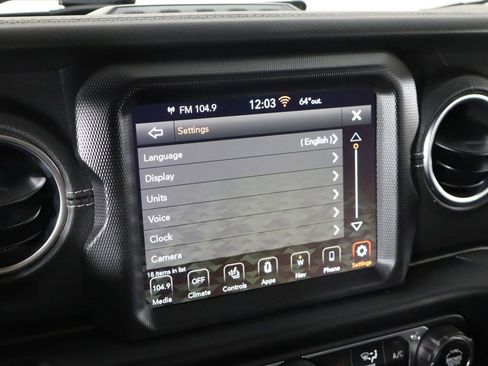 Used 2023 Jeep Wrangler Unlimited Sahara w/ Cold Weather Group AWD/4WD image 32