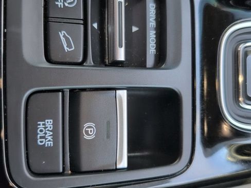 Used 2025 Honda Pilot Elite image 28