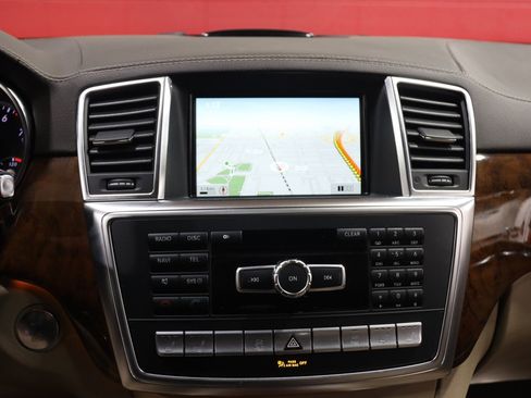 Used 2013 Mercedes-Benz GL 550 4MATIC image 67