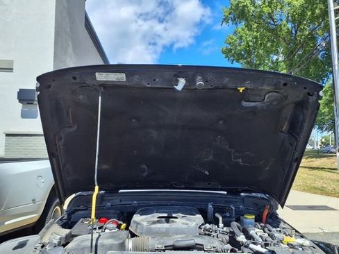 Certified 2022 Jeep Wrangler Unlimited Sahara 4xe w/ Cold Weather Group image 12