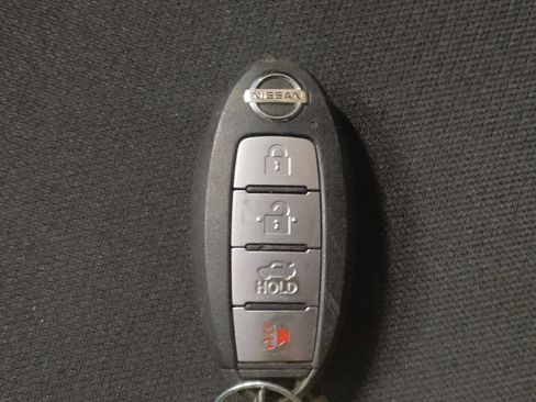 Used 2022 Nissan Sentra S image 32