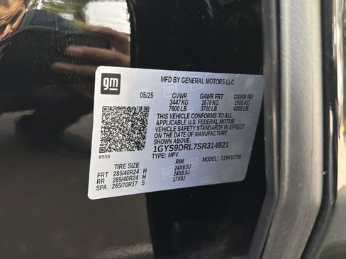 Used 2025 Cadillac Escalade Premium Luxury Platinum image 37