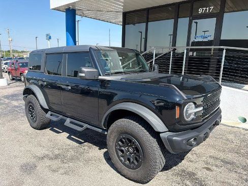 Certified 2023 Ford Bronco Wildtrak AWD/4WD image 3
