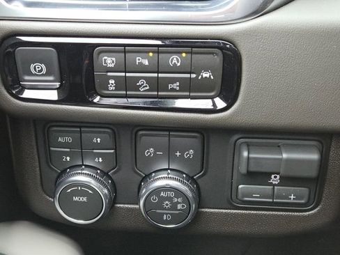 New 2026 GMC Yukon Elevation w/ Elevation Premium Package image 14