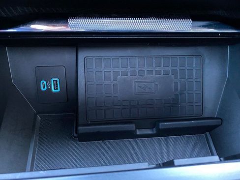 Certified 2022 Ford F150 Platinum w/ Equipment Group 701A High image 50