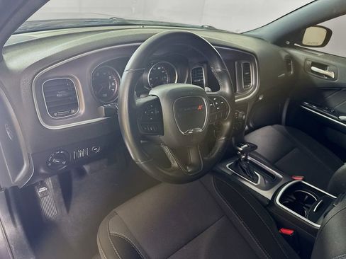 Used 2020 Dodge Charger SXT AWD/4WD image 9