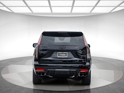 Used 2023 Cadillac Escalade V AWD/4WD image 3