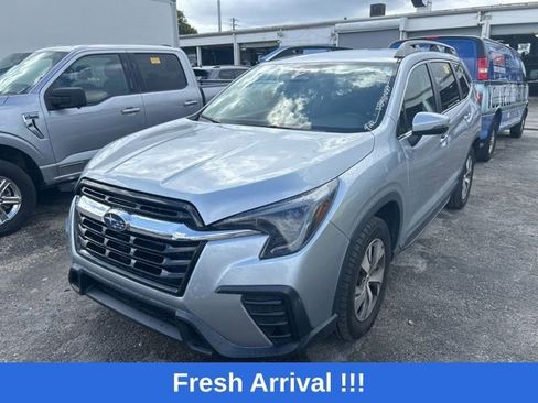 Used 2023 Subaru Ascent Premium w/ Convenience Package AWD/4WD image 2