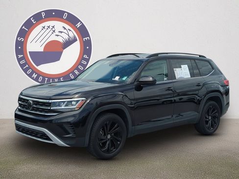 Used 2023 Volkswagen Atlas SE w/ Panoramic Sunroof Package FWD image 1