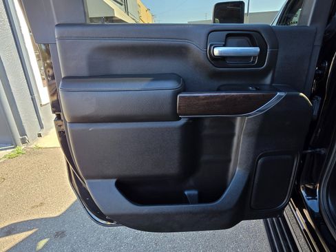 Used 2021 GMC Sierra 3500 Denali w/ Denali Black Diamond Edition image 29