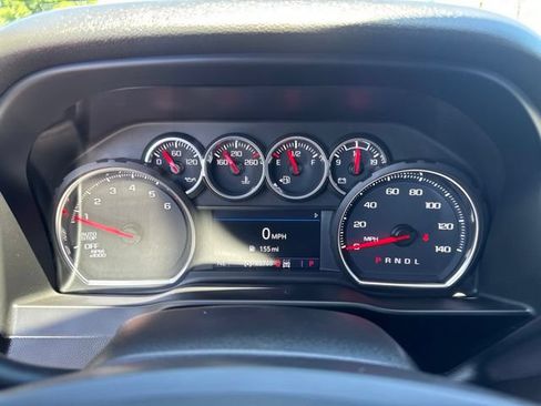 Used 2022 Chevrolet Silverado 1500 Custom w/ Safety Confidence Package AWD/4WD image 17
