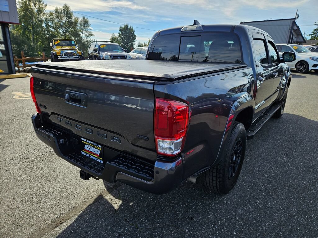 Used 2021 Toyota Tacoma SR5 AWD/4WD image 4