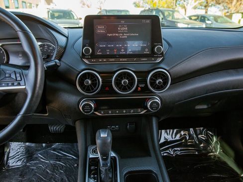 Used 2021 Nissan Sentra SV image 15