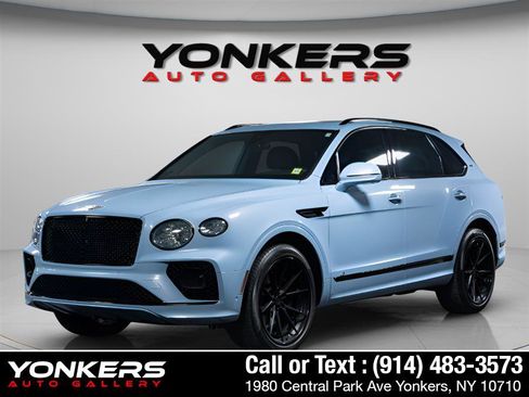 Used 2021 Bentley Bentayga image 3