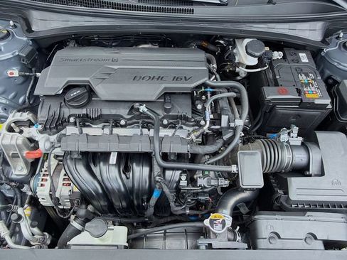 Used 2024 Hyundai Elantra SEL FWD image 27