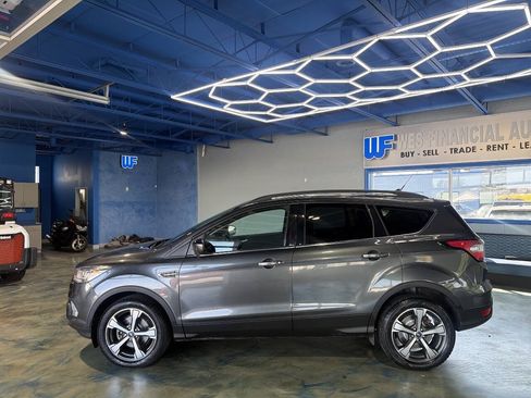 Used 2018 Ford Escape SEL w/ Canadian Touring Package FWD image 13