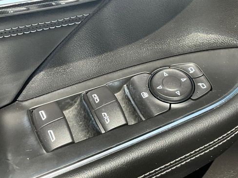 Used 2022 Buick Envision Preferred w/ Sport Touring Package FWD image 27
