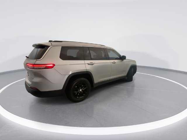 Used 2021 Jeep Grand Cherokee L Laredo w/ Luxury Tech Group I AWD/4WD image 4