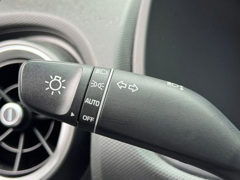 Used 2023 Hyundai Kona Limited image 13