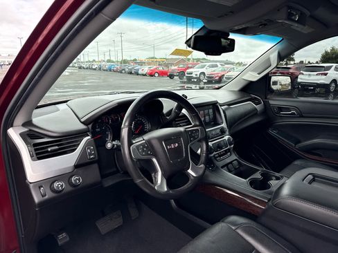 Certified 2019 GMC Yukon XL SLT AWD/4WD image 13