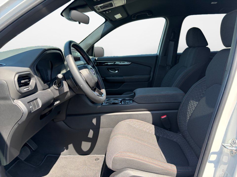 Certified 2026 Honda Pilot Sport image 11