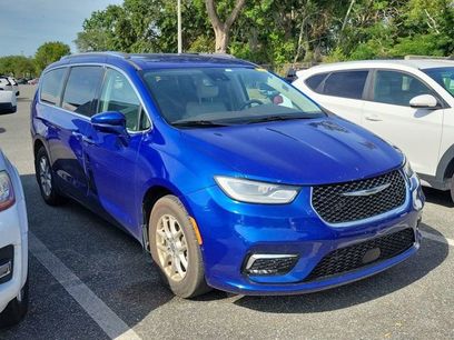 Used 2021 Chrysler Pacifica Touring-L w/ Premium & Safety Sphere Group