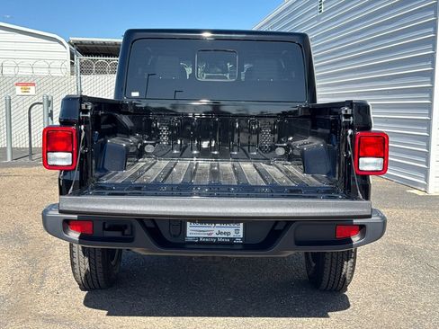 New 2026 Jeep Gladiator Sport AWD/4WD image 6
