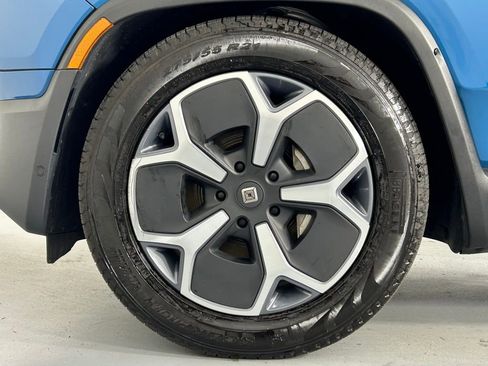 Used 2024 Rivian R1S Adventure image 36