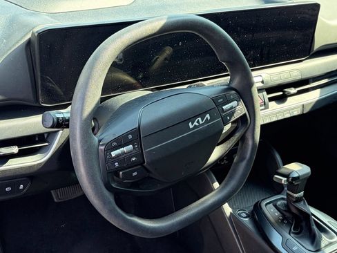 Certified 2025 Kia K4 FWD image 8