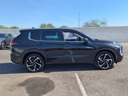 Used 2023 Mitsubishi Outlander SEL image 5